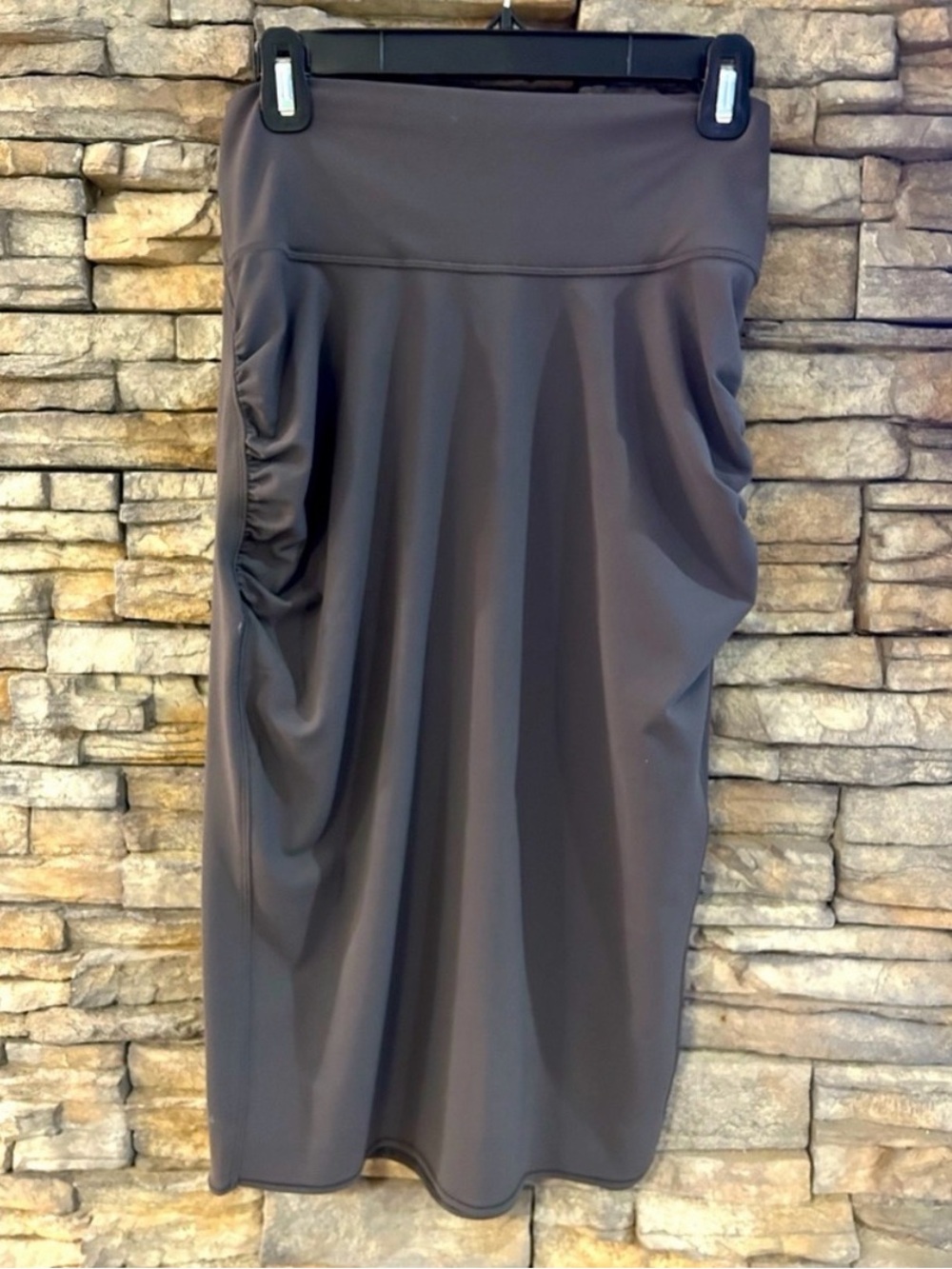 Athleta Jupe Transcend Skirt NWOT Gray. Size XL. Midi